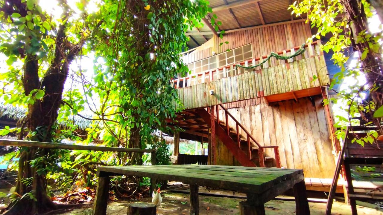Hospedaje Y Tours Reina Arriera Amazonas Colombia Macedonia Eksteriør billede