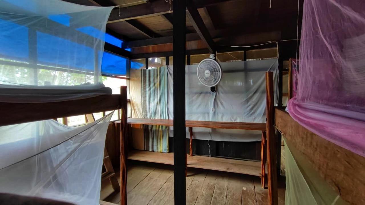 Hospedaje Y Tours Reina Arriera Amazonas Colombia Macedonia Eksteriør billede