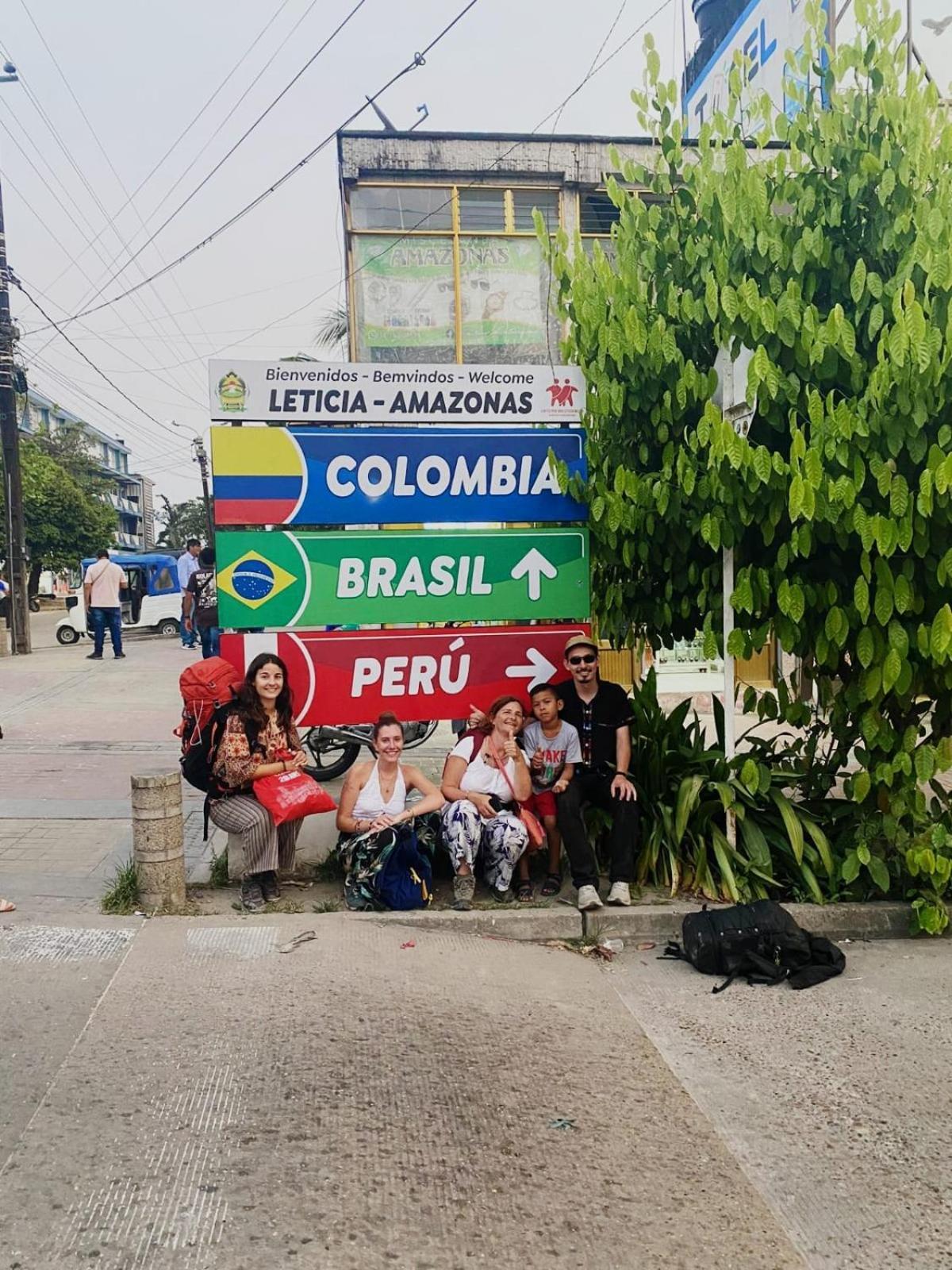 Hospedaje Y Tours Reina Arriera Amazonas Colombia Macedonia Eksteriør billede