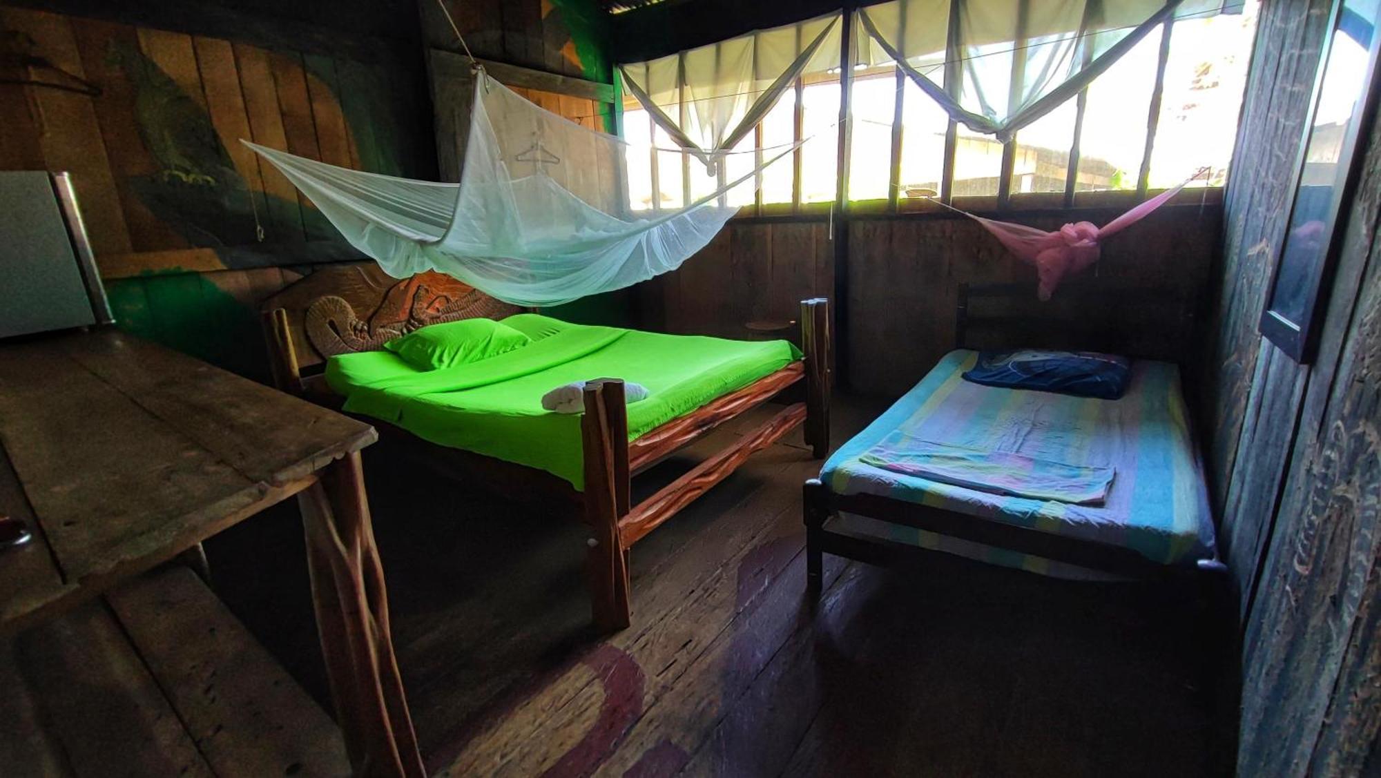Hospedaje Y Tours Reina Arriera Amazonas Colombia Macedonia Eksteriør billede