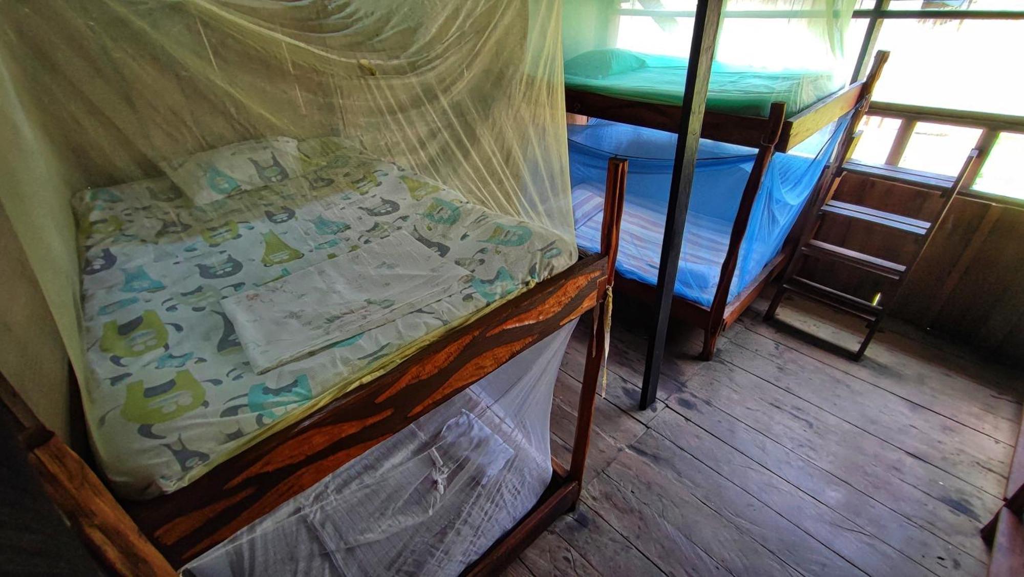 Hospedaje Y Tours Reina Arriera Amazonas Colombia Macedonia Eksteriør billede