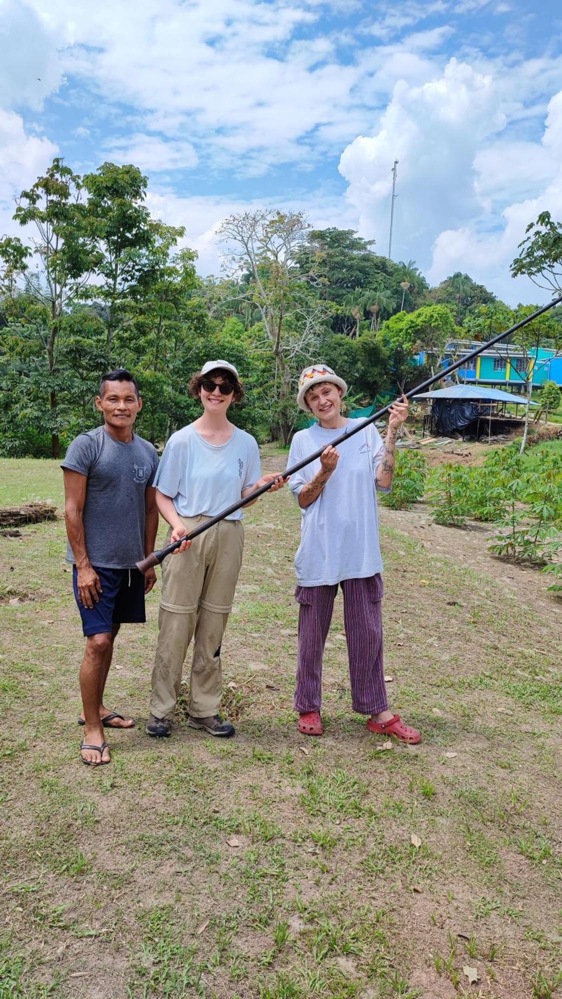 Hospedaje Y Tours Reina Arriera Amazonas Colombia Macedonia Eksteriør billede