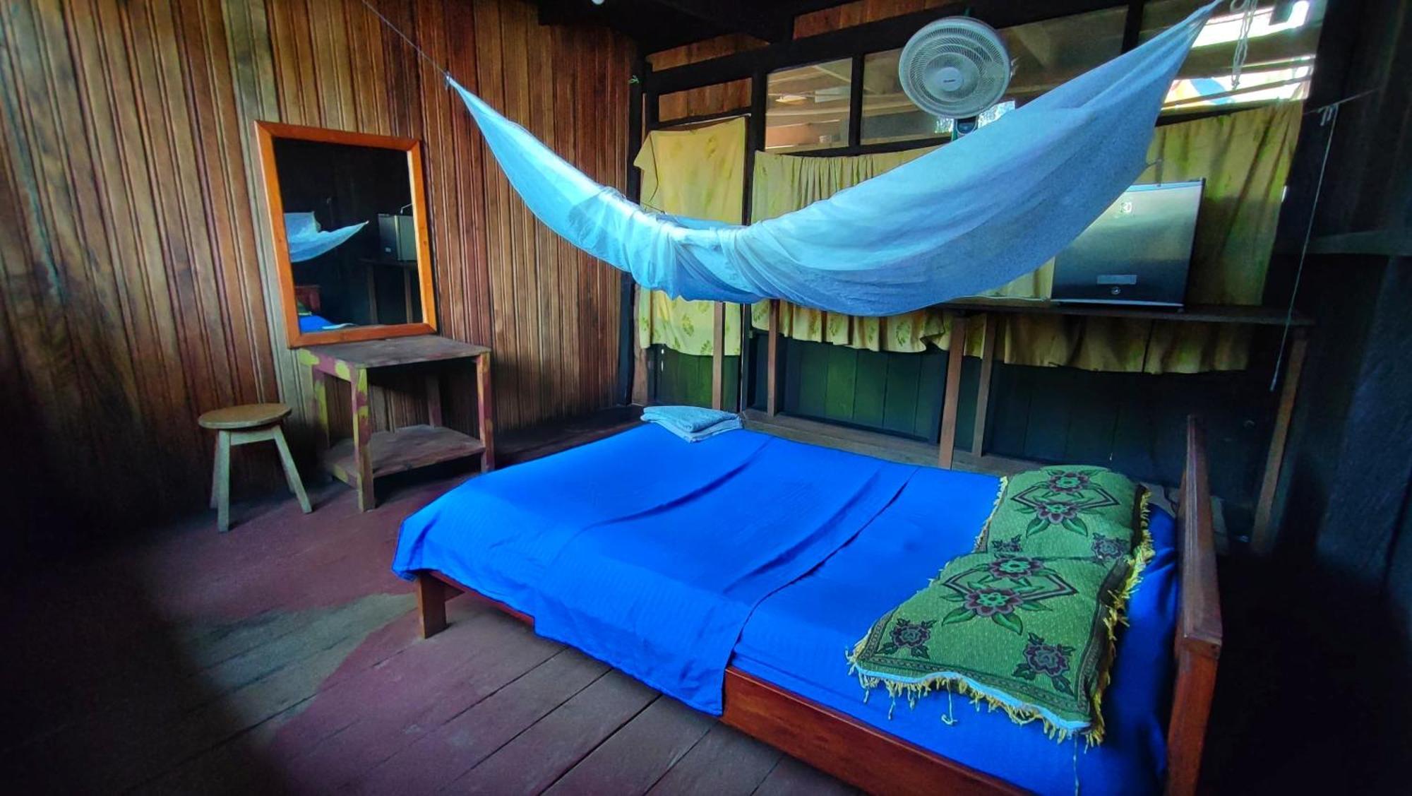 Hospedaje Y Tours Reina Arriera Amazonas Colombia Macedonia Eksteriør billede